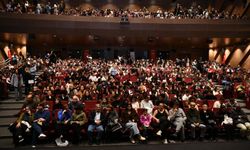 Balıkesir Büyükşehir Belediyesi Şehir Tiyatrosu ilk ayında seyirciden tam not aldı