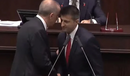 AKP’ye geçen Mehmet Ali Çelebi’nin rozetini Erdoğan taktı