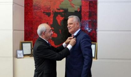 Eski AKP'li vekil CHP'ye katıldı