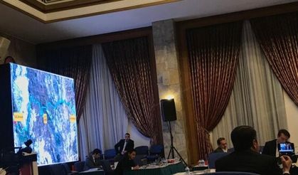 CHP'li Tutdere "Ölüm Yolu"nu Bakan Karaismailoğlu’na gösterdi