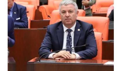 "AKP öğretmenleri evlere gönderiyor"