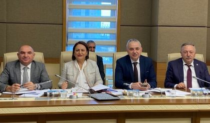 "AKP Meclis'i oyalıyor, EYT’yi getirmiyor!"