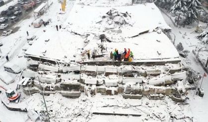 Malatya Büyükşehir Belediye Başkanı: "Binaların hiçbiri oturulacak durumda değil!"