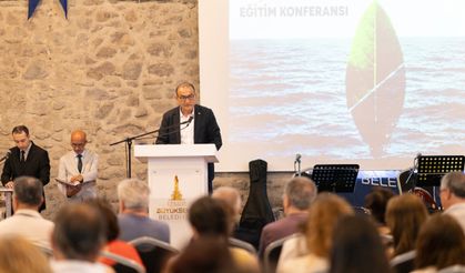 İzmir’deki uluslararası eleştirel eğitim zirvesi başladı
