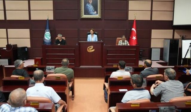 Başkan Ünlüce, muhtarların taleplerini dinledi