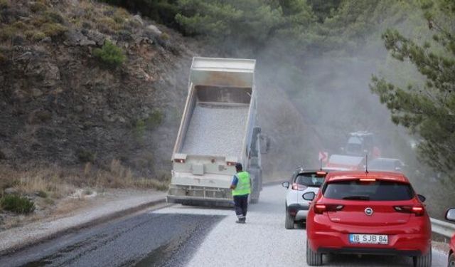Muğla'da Büyükşehir 9 İlçede 137 Km Yol Çalışması Yapacak