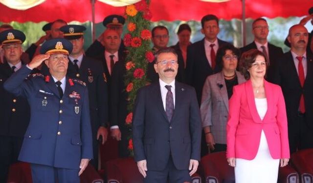 Başkan Ünlüce: "Eskişehir kurtuluş yolunda bir simgedir"