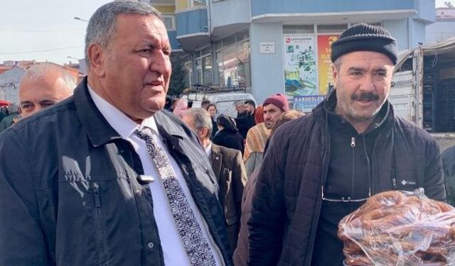 “Vatandaş simit alırken düşünür hale geldi”