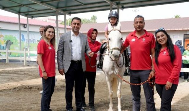 Başkan Kozay'dan özel çocuklara ve annelerine özel etkinlik