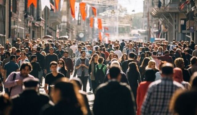 Potansiyel oy araştırması: Her iki kişiden biri kime oy veriyor?