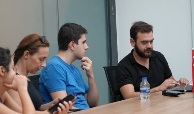 Ahmet Akın Tercih Sürecinde Gençlerin Yanında