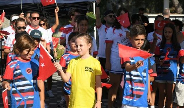 Kuşadası'nda Zafer Bayramı Coşkusu Tenis Turnuvasıyla Kutlanıyor