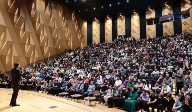 Denizli Büyükşehir’den liselilere ulaşım desteği