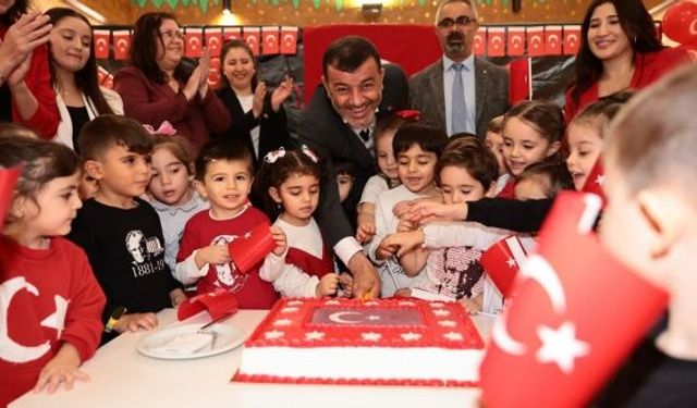 Denizli Büyükşehir’in Güneşli Günler’inde Cumhuriyet sevinci