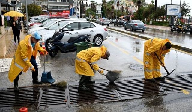 Kuşadası Belediyesi'nde sağanak seferberliği