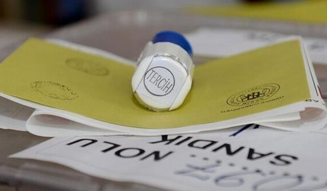 Emekli ve asgari ücretlinin nabzı ölçüldü: AKP'ye yakın anket firması bile şaşkın