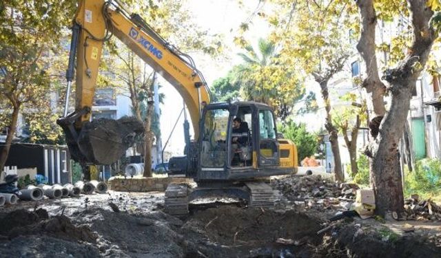 Edremitli vatandaşların imdadına Ahmet Akın yetişti