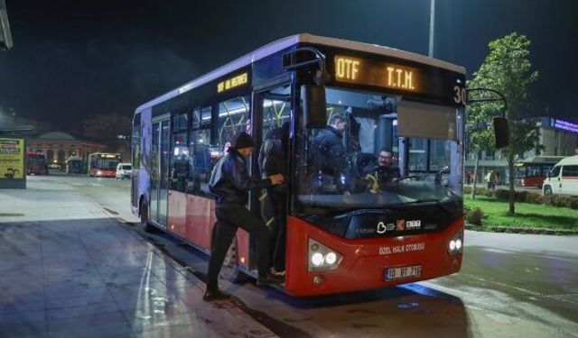 Ahmet Akın üniversite öğrencileri için ulaşım standartlarını artırdı