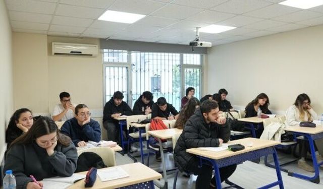Konyaaltı Belediyesi etüt merkezinde eğitim tüm hızıyla sürüyor