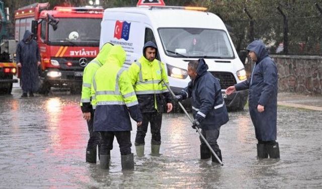 Manisa’da Sağanak Mesaisi: Büyükşehir ve MASKİ Sahada