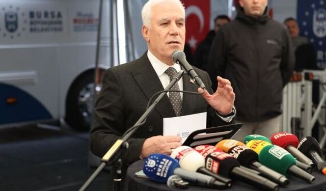 Mustafa Bozbey: Kente hizmet etmenin onurunu yaşıyoruz