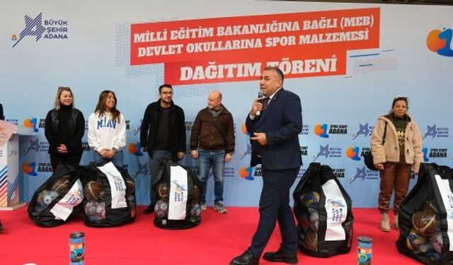 Zeydan Karalar'dan 500 okula spor malzemesi desteği