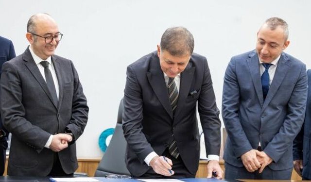 Başkan Tugay’dan tarihi imza