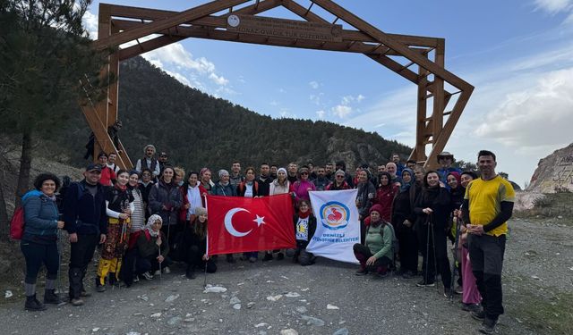 Denizli'de doğa yürüyüşleri devam ediyor