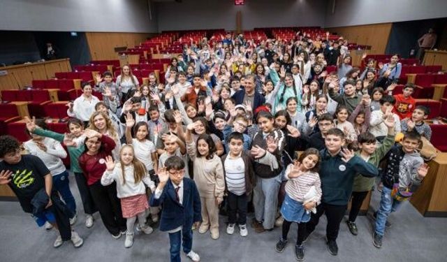 İzmir çocuğu merkeze koydu, Türkiye’ye örnek oldu