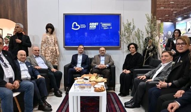 Vali Ustaoğlu, EMITT’te Balıkesir standını ziyaret etti
