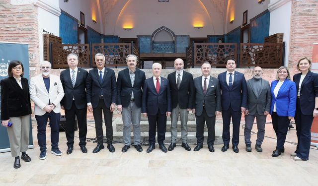 Bursa, fethin 700. yılında dünya sahnesinde