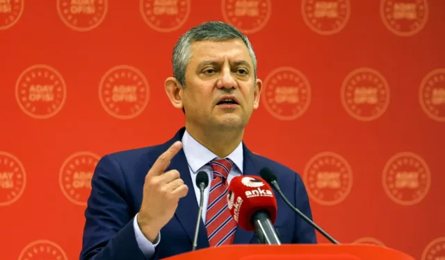 Özgür Özel Akın Gürlek'in babasına seslendi: Amcacım senin oğlan şöyle böyle değil....