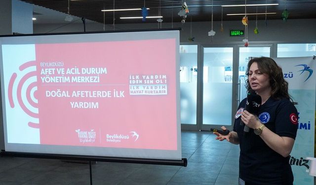 Beylikdüzü'nde afetlere karşı farkındalık semineri