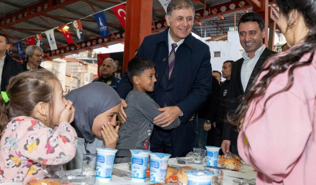 İzmir’de ramazan sofraları büyüyor, destekler artıyor