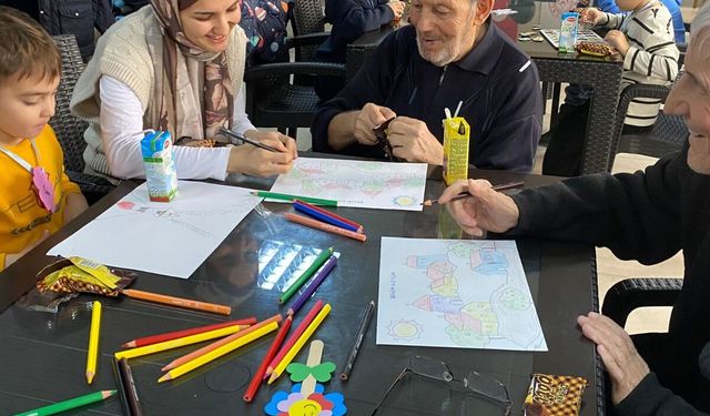 Minik Kalplerden Büyük Çınarlara Anlamlı Ziyaret