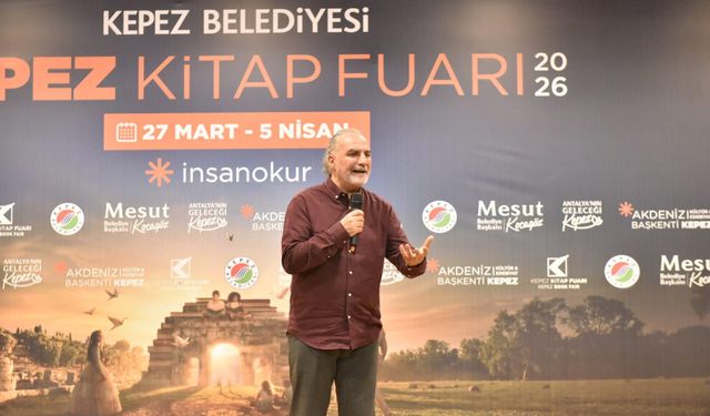 Yazar Tarık Tufan, Kepez Kitap Fuarı’nda Edebiyat üzerine konuştu
