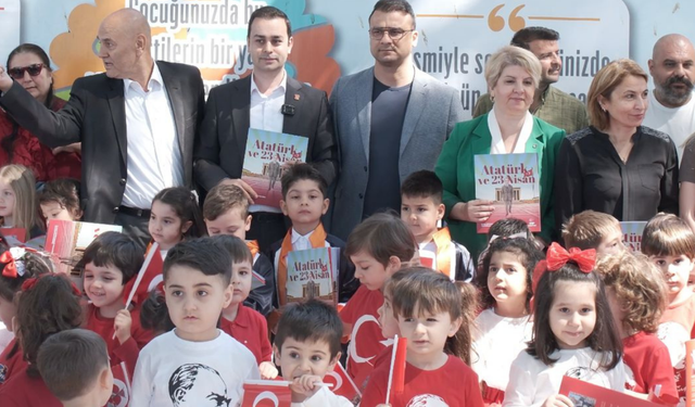 Çocuklar Atatürk ile “Atatürk ve 23 Nisan” Kitabında Buluşuyor
