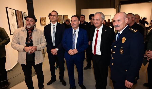 Dokumapark’ta 23 Nisan’da Geleneksel Türk Sanatları Karma Sergisi açıldı