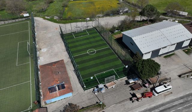 Ahmet Akın gençlerin sesini duydu, mahalleler yeşil sahaya kavuştu