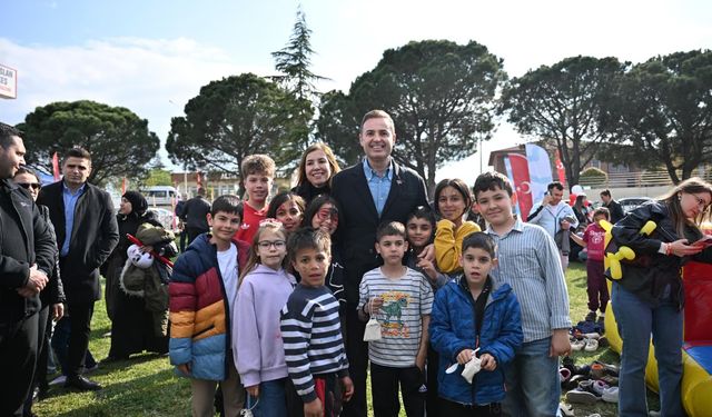 9 Ülkenin Çocukları Aynı Sahnede