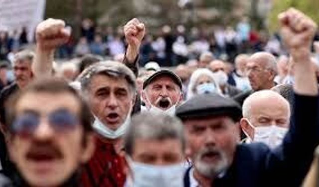 Türkiye'de emekli yoksulluğunun çarpıcı verisi: Yüzde 76 maaş yetse çalışmam diyor!