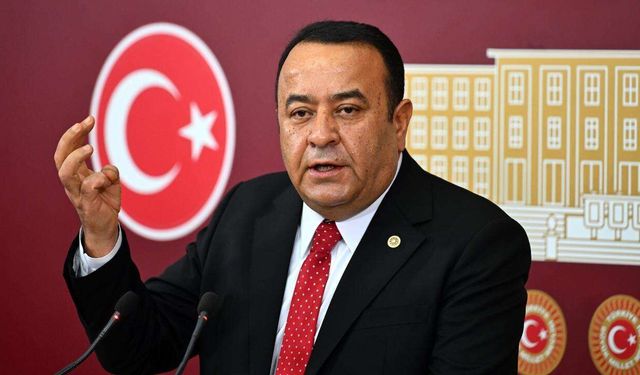 Adnan Beker CHP’den istifa etti