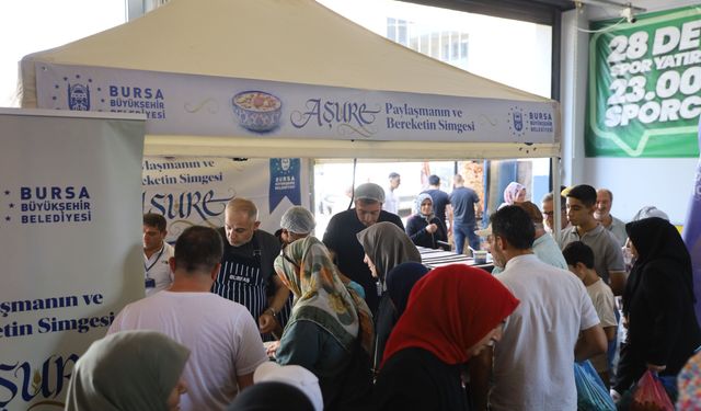 Aşure ikramları Gürsu'da devam etti