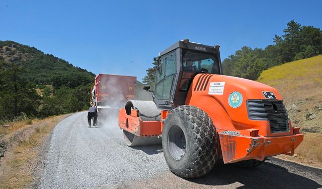 Gördes’te Çiçekli ile Sindel Arasında 10 Kilometrelik Yol Çalışması Başladı