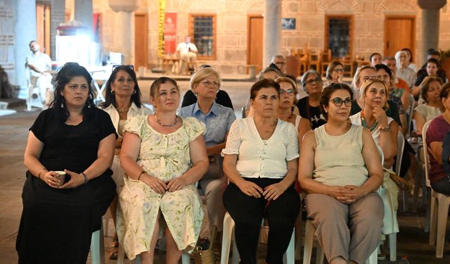 Toz Bezi Filmi ve Söyleşisi Manisalı Sinemaseverleri Buluşturdu