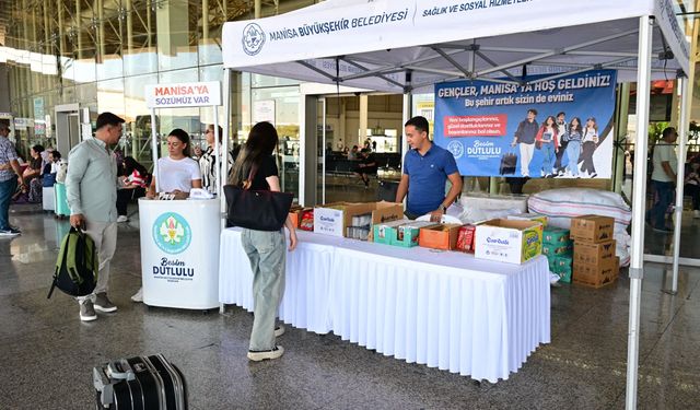 Manisa Büyükşehir Belediyesi’nden Öğrencilere Hoş Geldin Karşılaması