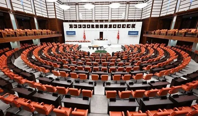 TBMM'de sandalye dağılımı değişti