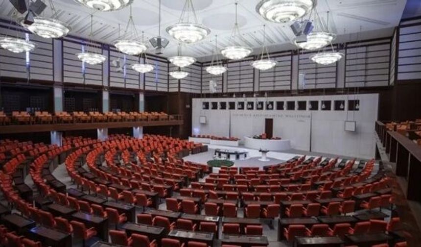 AK Parti’ye geçen milletvekillerinden sonra Meclis’teki sandalye dağılımı ne oldu
