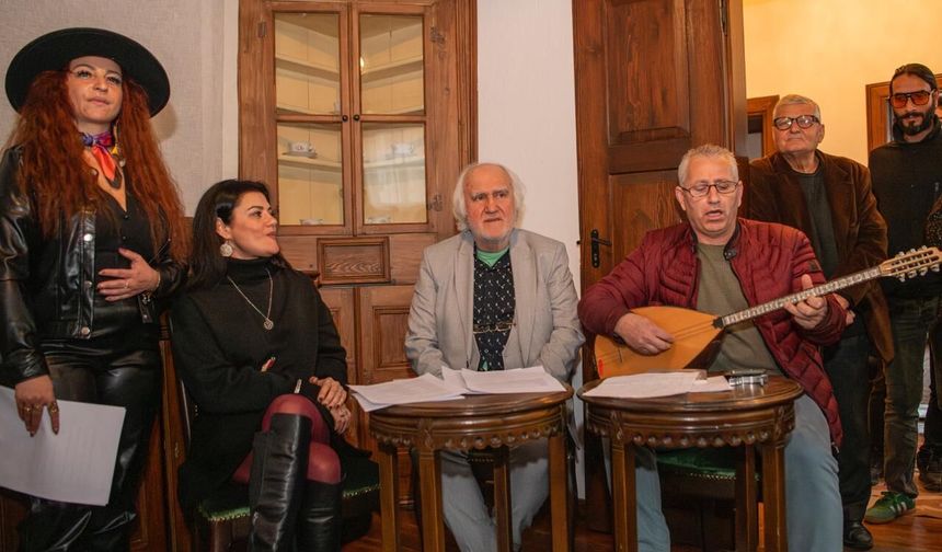 Cem Karaca Kuşadası'nda şarkılarıyla anıldı