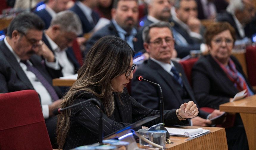 İzmir Büyükşehir Meclisi’nden Vakıflar’a tahliye isyanı